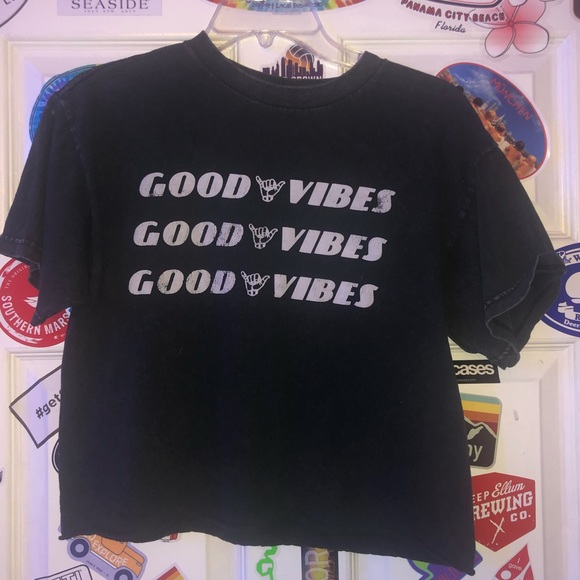 “GOOD VIBES” 🤟🏼CROP TOP!!🔥🔥 - Picture 2 of 3